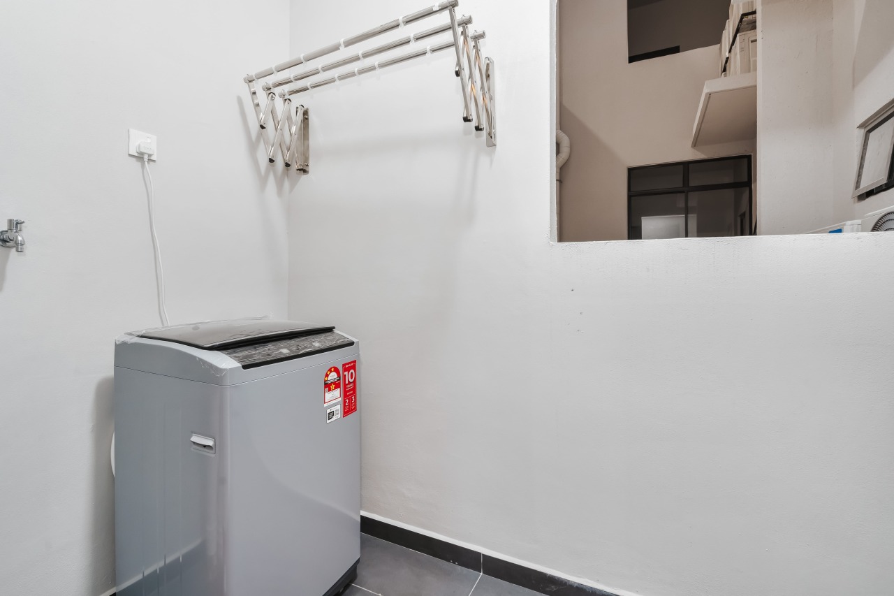  HIPS C-41-12 R3 Room Image